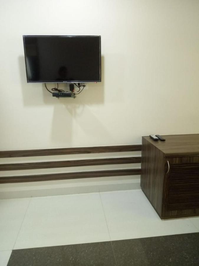 Mnr Resort Piparia Bagian luar foto
