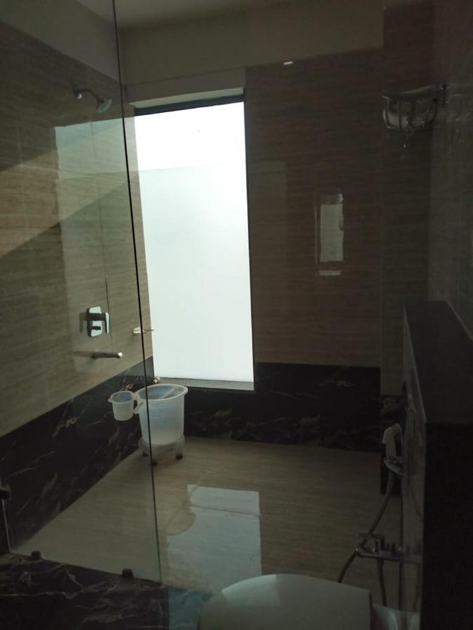 Mnr Resort Piparia Bagian luar foto