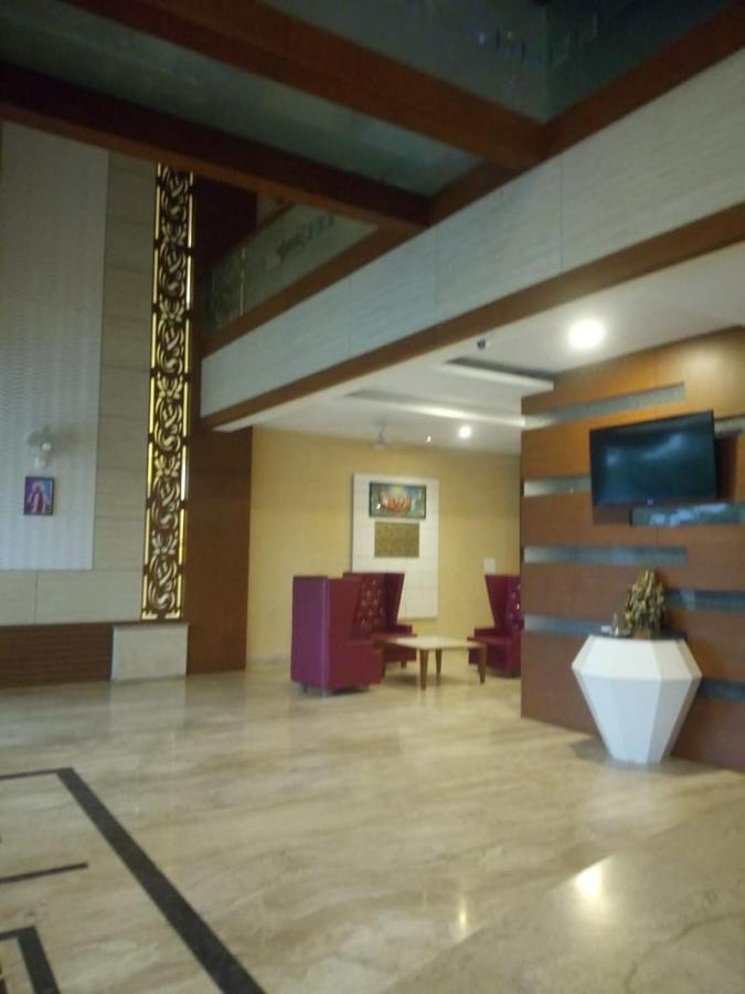 Mnr Resort Piparia Bagian luar foto